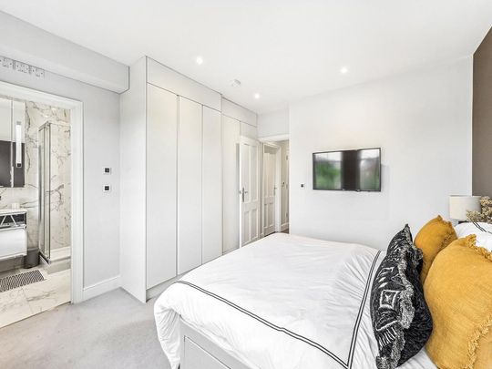 3 bedroom apartment to rent - Photo 1