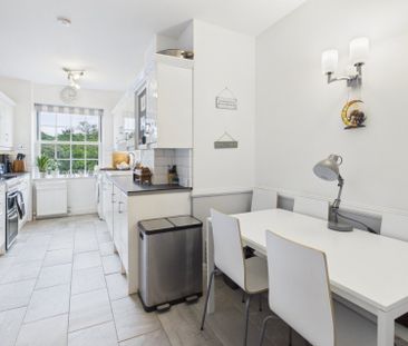 Bulstrode Court, Gerrards Cross,SL9 - Photo 5