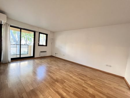 Location Appartement 1 pièce 45m² AIX EN PROVENCE 13100 - Photo 3