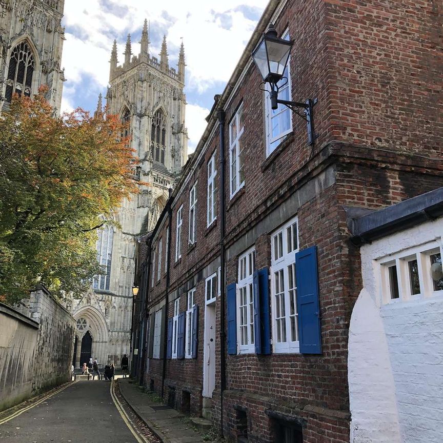 2 Bedroom Terraced property in York City Centre - Photo 1