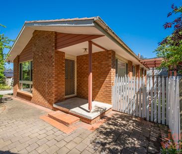 45 May Maxwell Crescent, Gilmore ACT 2905 - House For Rent | Domain - Photo 6