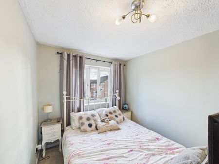 3 bedroom terraced house to rent - Photo 4