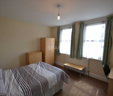 Grange Avenue, RG6 1DJ, University, Reading - Photo 3