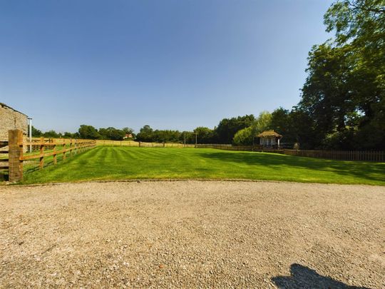 School Lane, Dinton - Photo 1