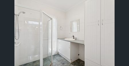 OPEN TO VIEW WEDNESDAY 10th DECEMBER 4.30 - 5pm - NO OTHER TIMES AVAILABLE - Photo 5