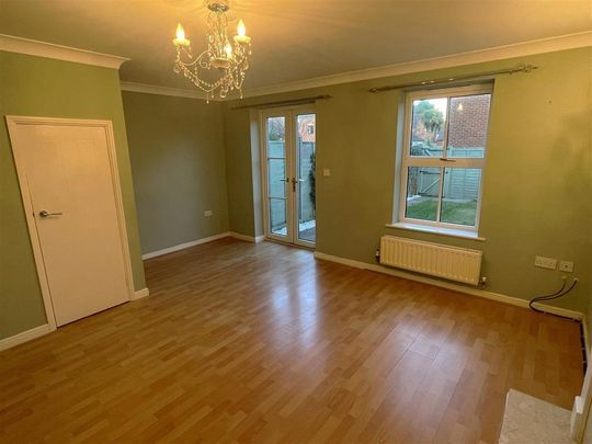 3 bedroom terraced house to rent - Photo 1