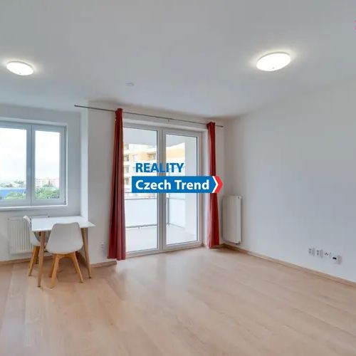 Pronájem bytu 1+kk s lodžií, 35 m - Fotografie 1