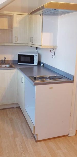 1 bed flat to rent on Ilkeston, Market Street, DE7 - Photo 1