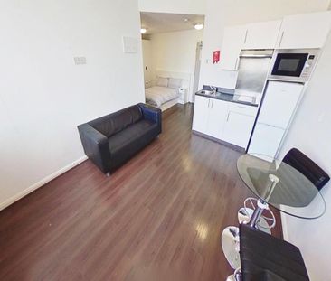 Studio to rent - Photo 1