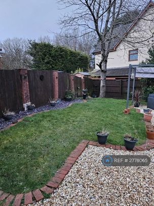 2 bedroom end of terrace house to rent - Photo 1