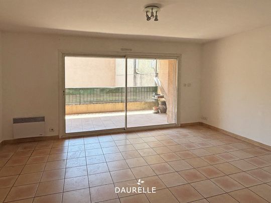 Location Appartement 3 pièces 56m² CHATEAURENARD 13160 - Photo 1