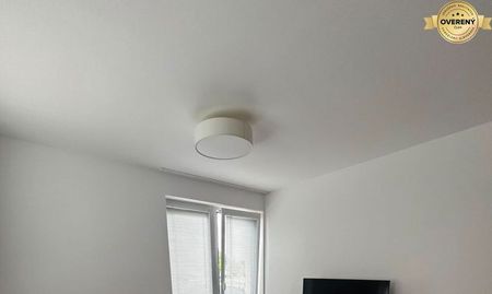 PRENÁJOM - 2-izbový luxusný byt v rezidenčnej štvrti pri Kaštieli - Photo 5