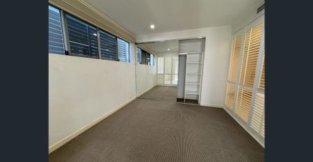 Easy to look after 1 bedroom unit - Photo 4