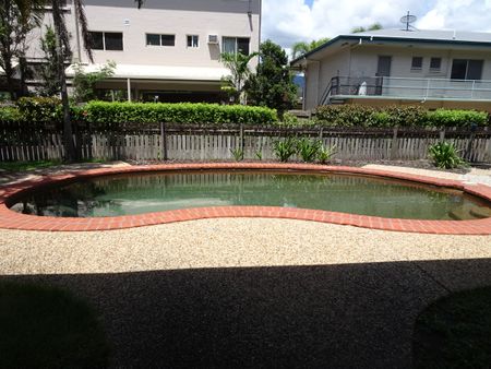 Convenient Living in the Heart of Manunda - Photo 5