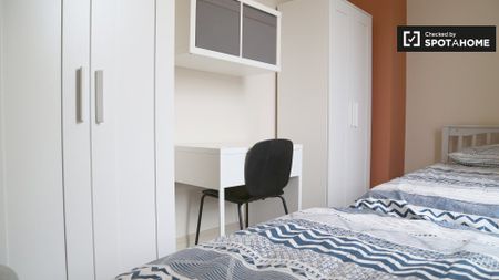 Room in shared apartment for rent in Inns Quay, Dublin - Photo 5