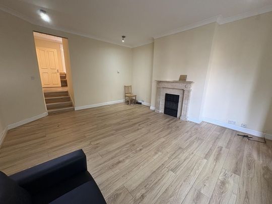 3 bedroom apartment to rent - Photo 1