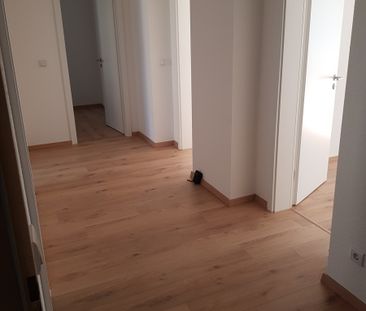 Schöne 3 Raum Wohnung mit neuem Bad! - Foto 2