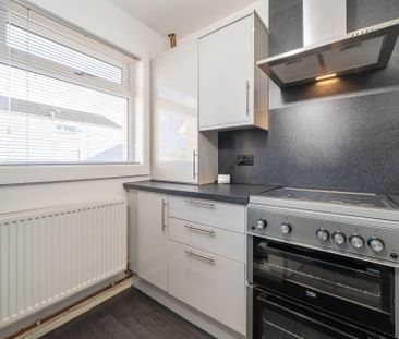 Price £1,095 pcm - Available Now - Unfurnished - Photo 3