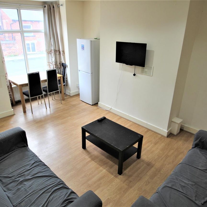 5 bedroom terraced house to rent - Photo 1