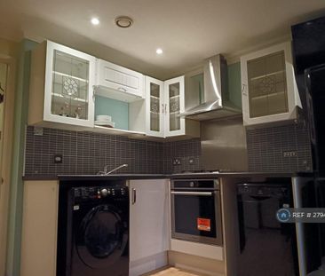 Studio to rent - Photo 6