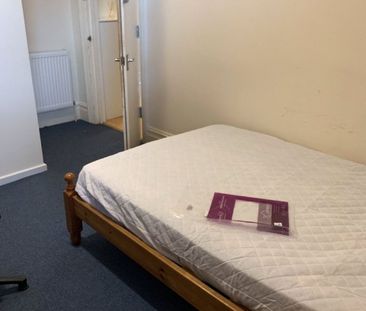 5 bedroom semi-detached house to rent - Photo 6