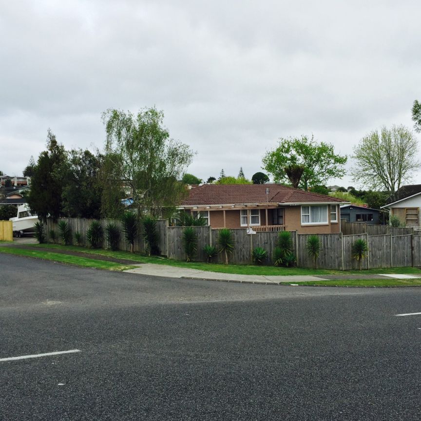 32 Cardiff Road, Pakuranga, Auckland - Photo 1