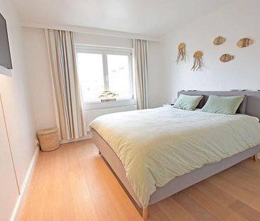 Prachtig gemeubeld appartement, centraal gelegen op een boogscheut van het Gemeenteplein! - Photo 1