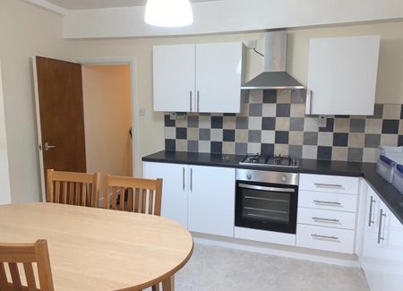 3 Bed Flat, Deerdale Road, SE24 - Photo 3