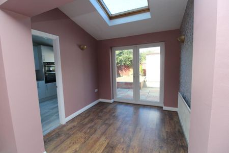 3 bedroom terraced house to rent - Photo 4