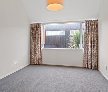 2 Bedroom double garage - Cranmer Square - Photo 4
