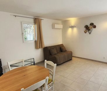 Location Appartement 1 pièce 36m² SIX FOURS LES PLAGES 83140 - Photo 2