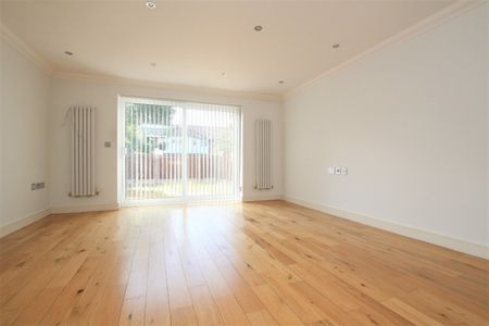 Fairview Drive, Chigwell, Essex IG7 - Photo 4
