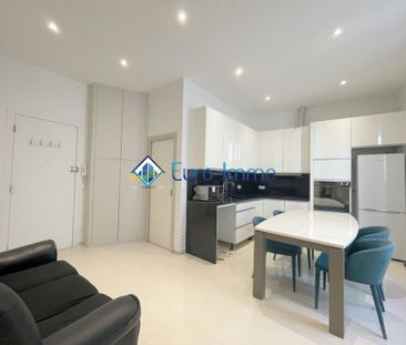 Location Appartement 2 pièces 40m² BEAUSOLEIL 06240 - Photo 3