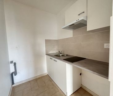Location Appartement 1 pièce 26m² - Photo 2