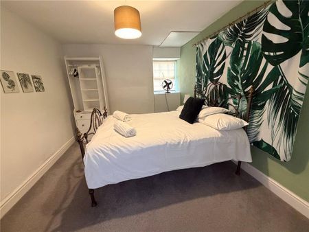 4 bedroom detached house to rent - Photo 5