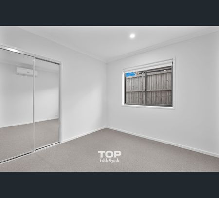 36 Titan Drive, Clyde North, Vic 3978 - Photo 5