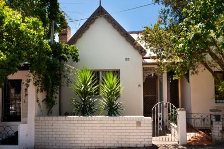 Inner City Pad - Photo 3