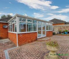 3 BEDROOM Bungalow - Detached - Photo 3