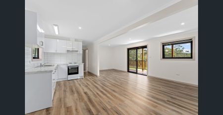 Modern living with bush views - Photo 2