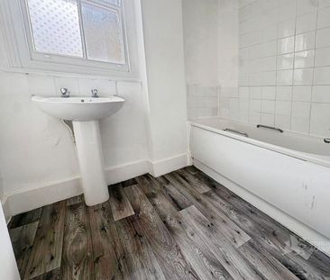 Lower Addiscombe Road, Croydon, CR0 6AA - Photo 5