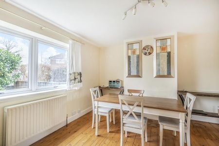 2 bedroom semi-detached house to rent - Photo 2