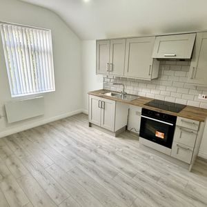 1 bedroom studio to rent - Photo 2