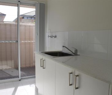 Modern Home in the Heart of Baldivis - Photo 3