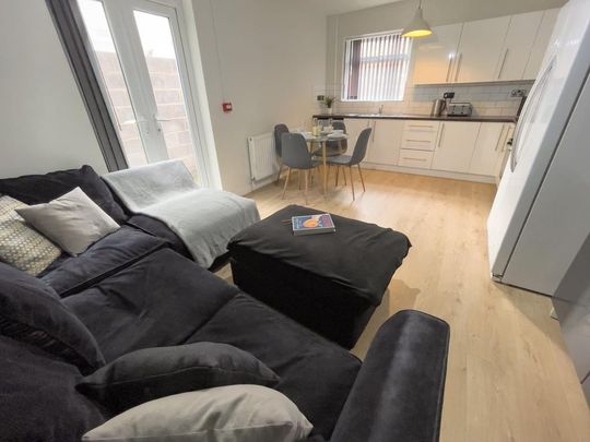 7 bedroom terraced house to rent - Photo 1