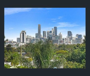 Charming 3-Bedroom Home in Leafy Wooloowin – Minutes from the City! - Photo 6