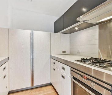 2 BEDROOM IN GREAT LOCATION - Photo 2