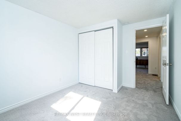 For Lease - 220 Ormond Drive Unit# 20, Oshawa, Ontario - Photo 1