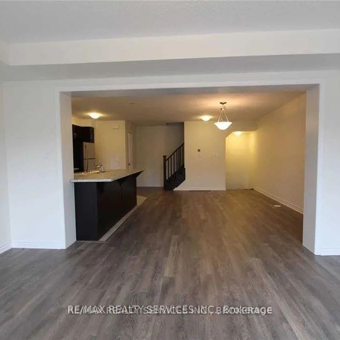111 BOND HEAD COURT - Photo 1