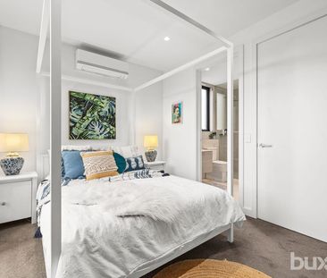 The Ultimate Village Lifestyle with Family Size Flair - Photo 6