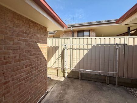 2/23 Eurimbla Street, Thornton - Photo 4